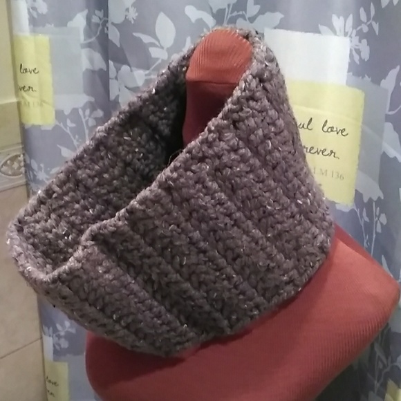 COWL $15 - Picture 2 of 2